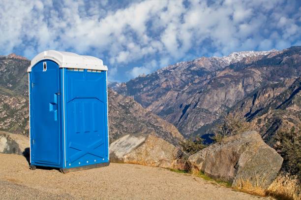 Porta potty delivery and setup in Creston, OH
